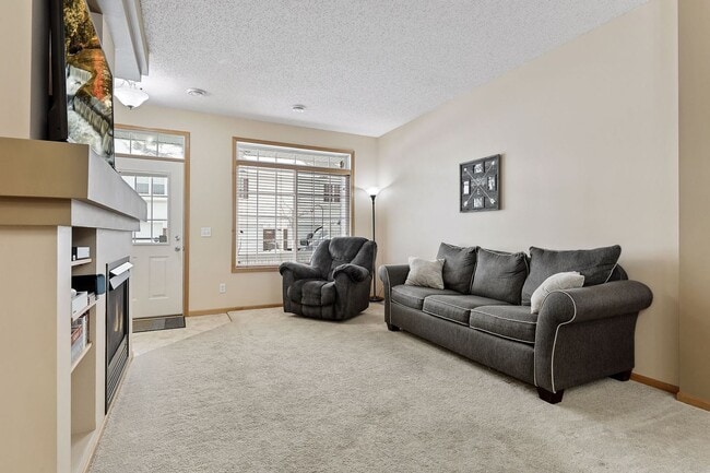 Building Photo - Amenity-Packed Bailey’s Arbor Townhome — Available NOW!