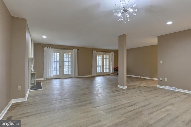 Building Photo - 1127 Wicklow Ct