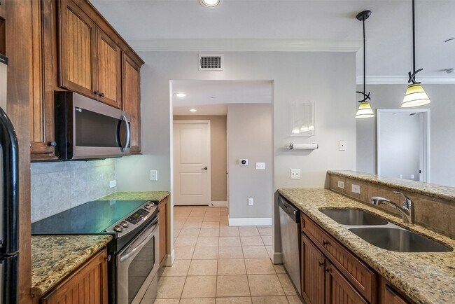 Building Photo - 2203 Dorrington St