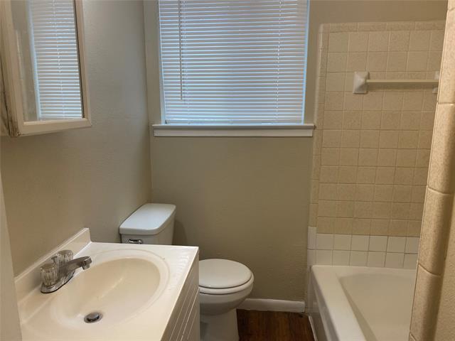 Building Photo - 619 Arbor Ln