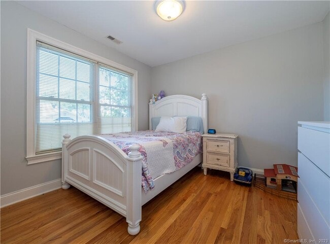 Building Photo - 1023 Black Rock Tpke