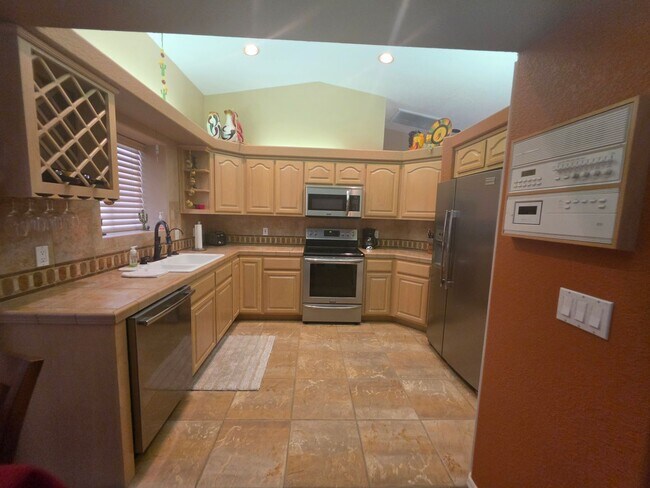 Building Photo - 2325 Palo Verde Blvd N