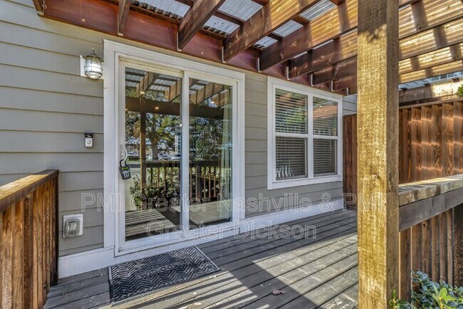 Building Photo - 2543 Summit Ct