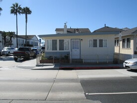 Building Photo - 1401 W Balboa Blvd