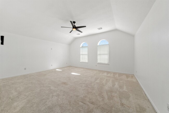 Building Photo - 1922 Lake Grayson Dr