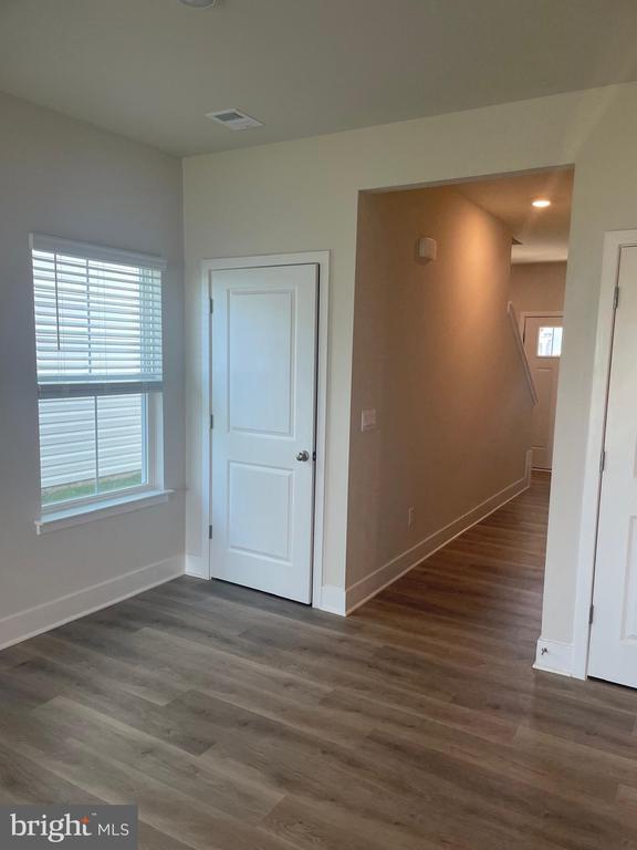 Building Photo - 107 Haida Ln