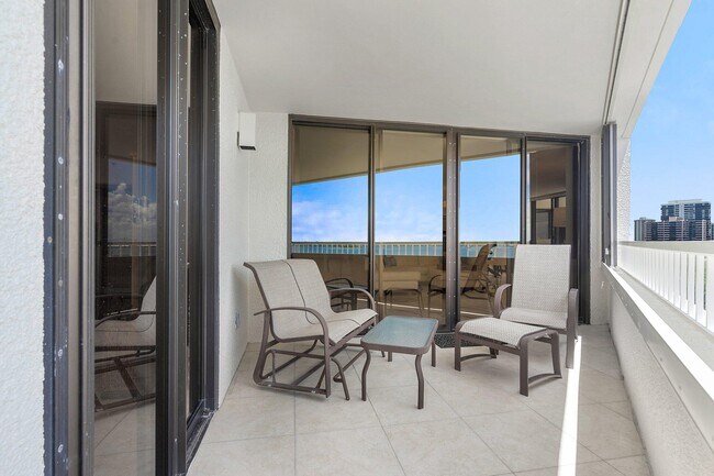 Building Photo - 5080 N Ocean Dr