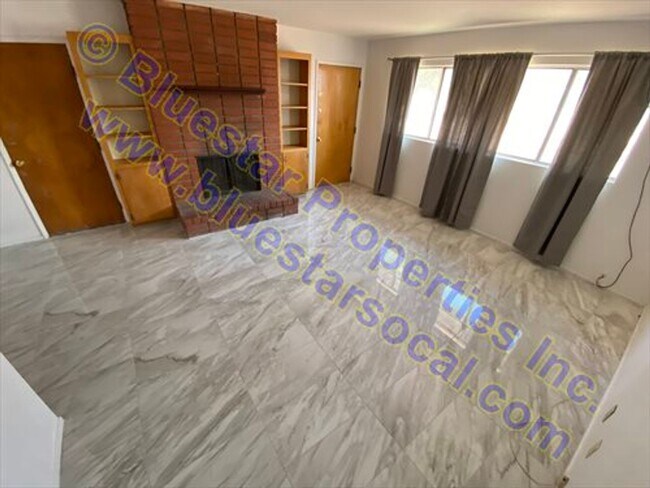 Building Photo - 18511-15Symeron