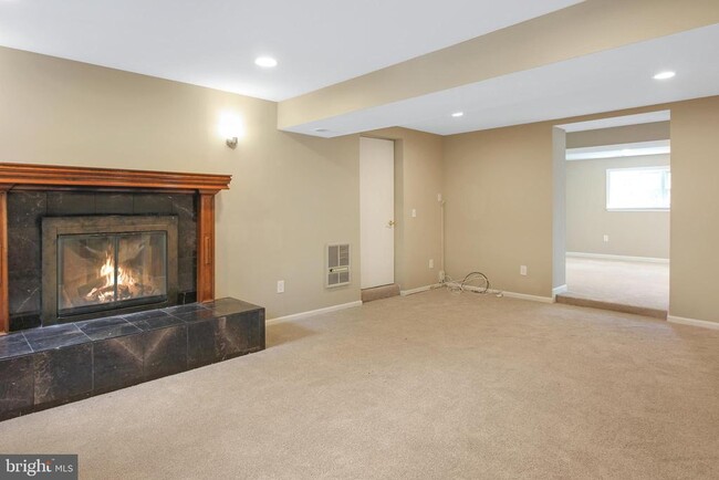 Building Photo - 3818 Gelding Ln