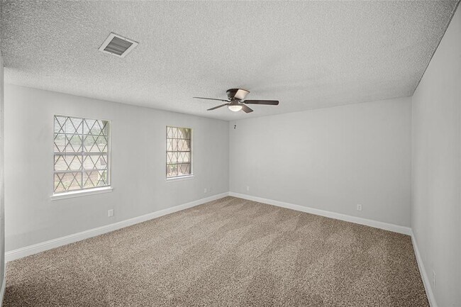 Building Photo - 10416 Hammerly Blvd