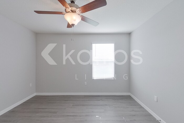 Building Photo - 8696 SW 44th Ct