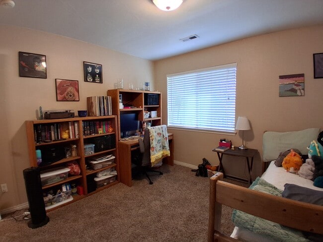 Building Photo - 577 N 100 W St