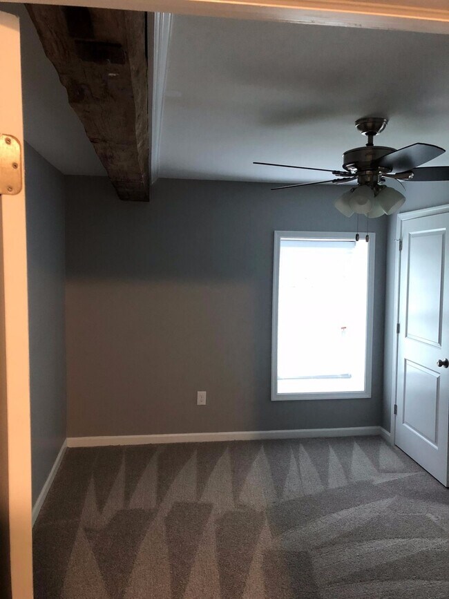 Building Photo - 3-Bedroom Home in Emmaus