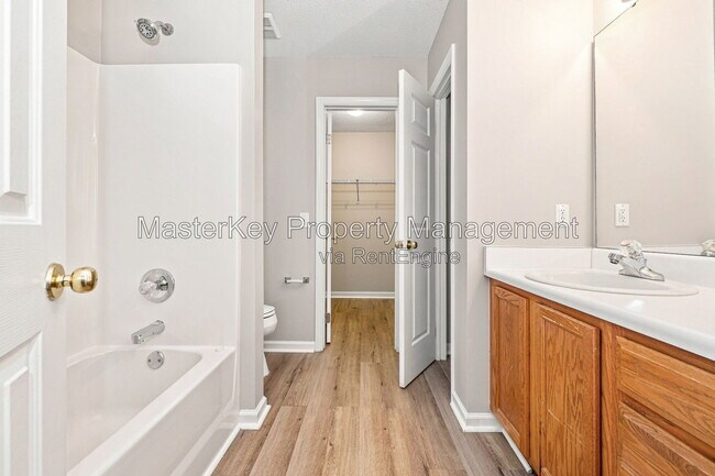 Building Photo - 201 Harvester Dr