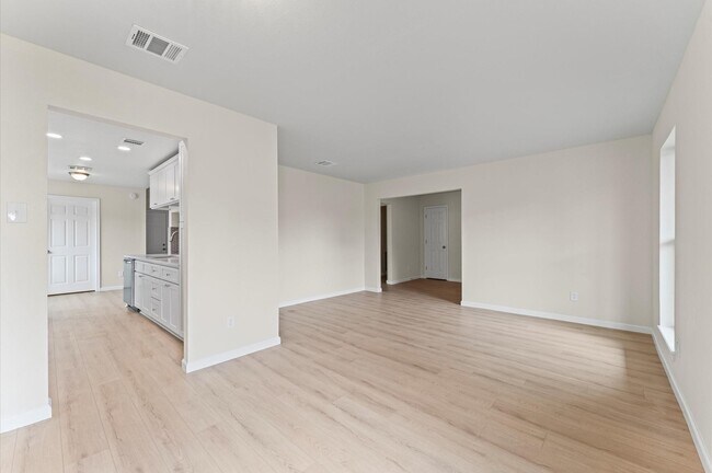 Building Photo - 7303 Augustine Dr