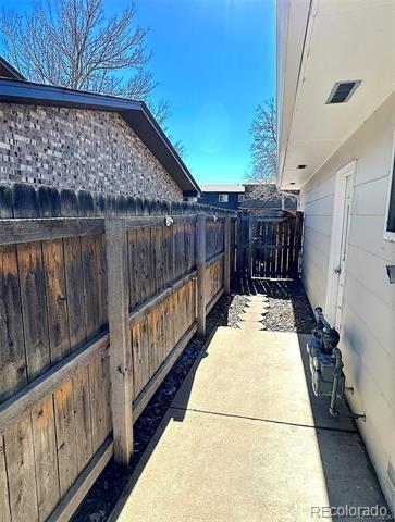 Building Photo - 1405 E 16th St