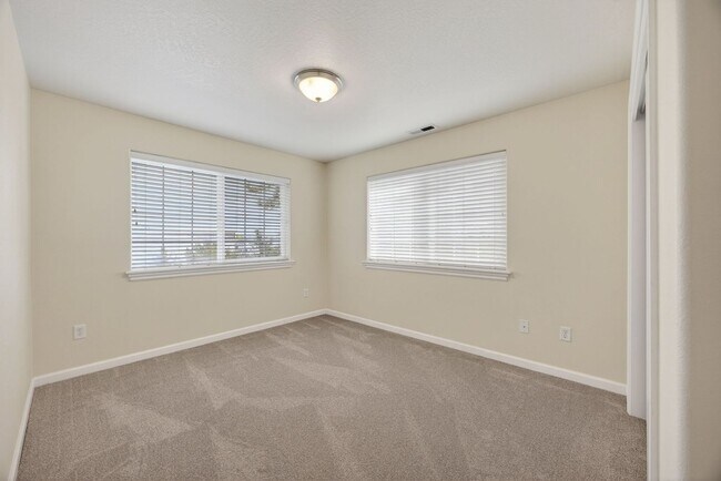 Building Photo - 2525 Corona Ave