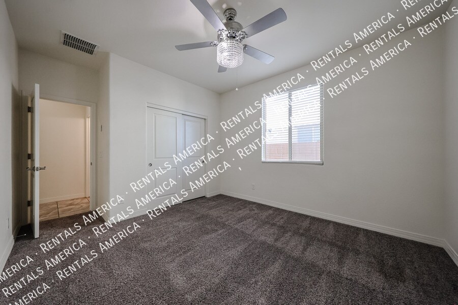 Building Photo - 17965 W Encinas Ln