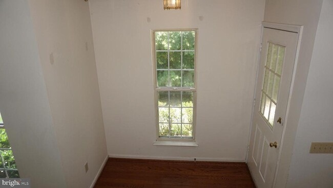 Building Photo - 841 Waterford Dr