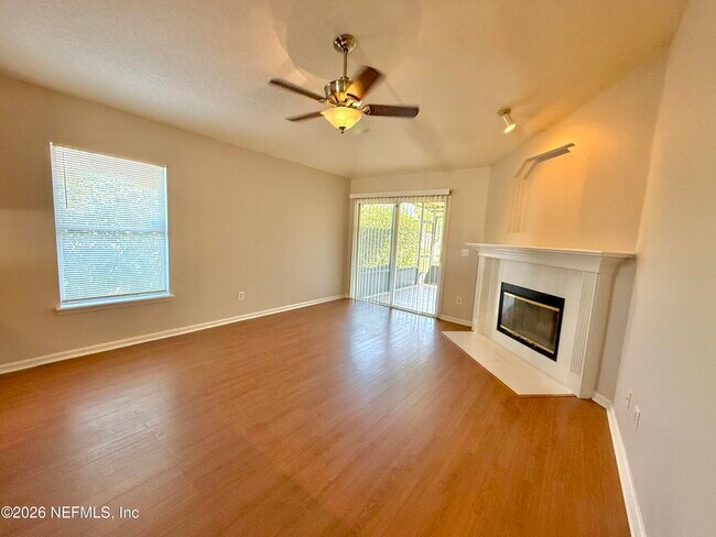 Building Photo - 1701 Covington Ln