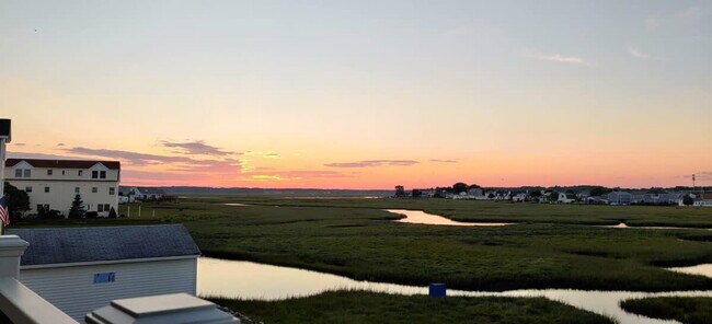 Building Photo - 74 Island Path