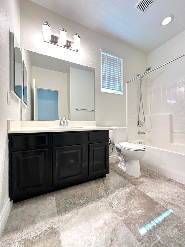 Building Photo - Lantern Gardens