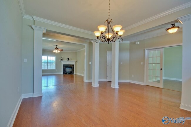 Building Photo - 112 SW Autumn Cove Dr