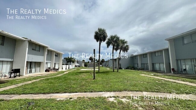 Building Photo - 1010 N Fiske Blvd