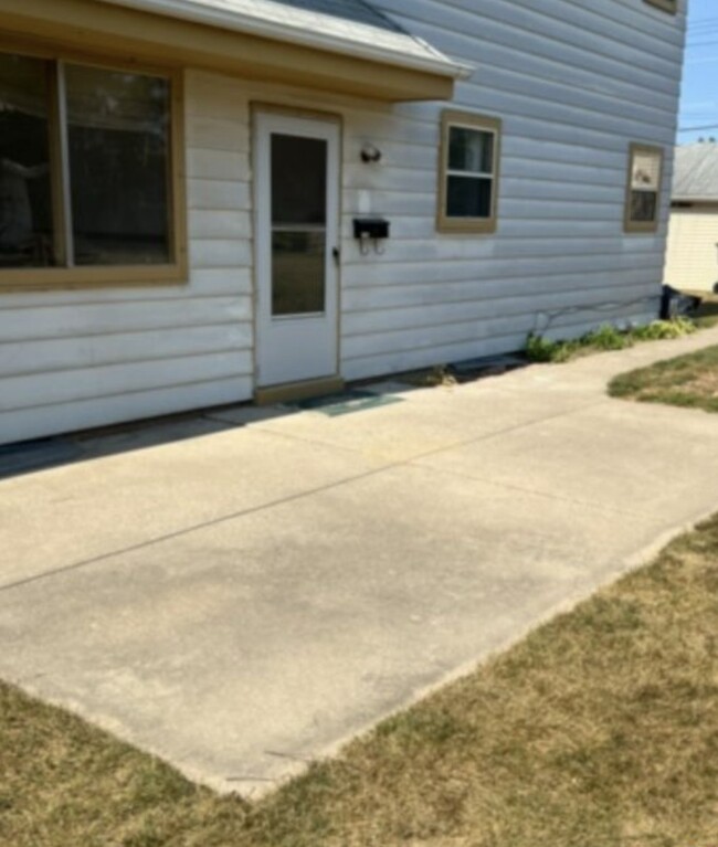 Patio area - 4724 N 88th Ct