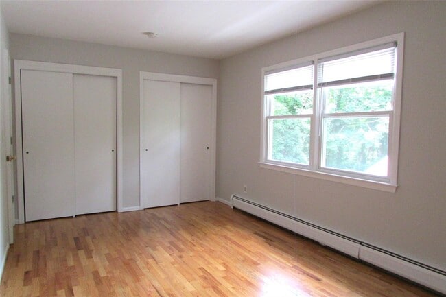 Building Photo - 74 B Demarest Ave