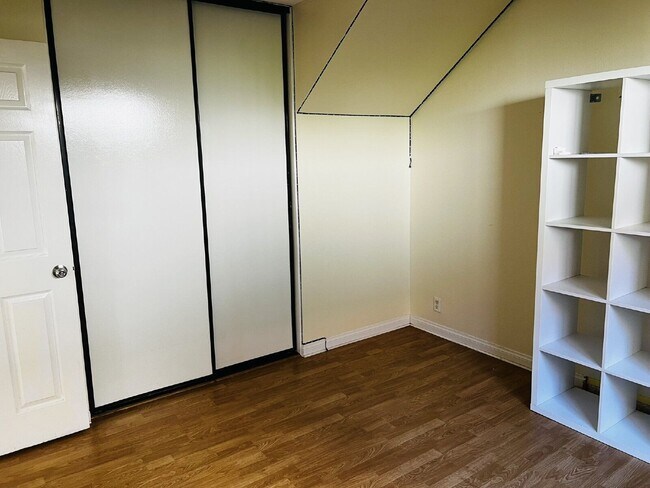 Building Photo - 3036 Avenida Christina