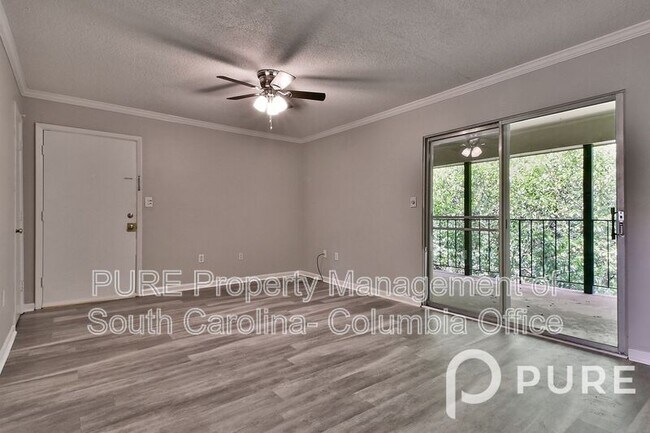 Building Photo - 601 Riverhill Cir