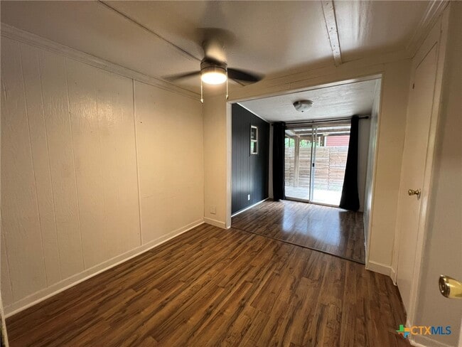 Building Photo - 144 Deer Ln