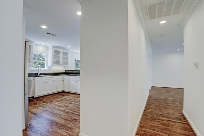 Building Photo - 2011 South Blvd