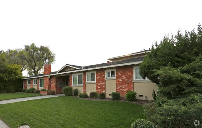 Building Photo - 535 Saratoga Ave