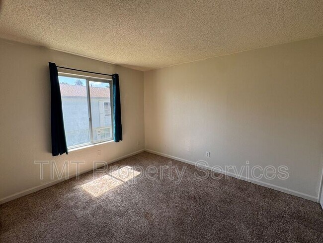 Building Photo - 7648 La Mancha Way