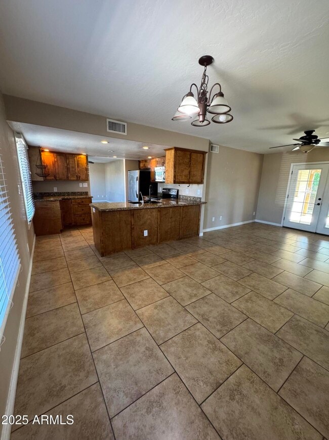 Building Photo - 3753 E Charter Oak Rd