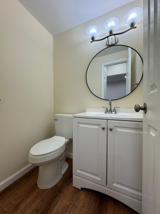 Building Photo - 1511 Rustic Dr