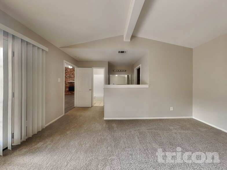 Building Photo - 11519 Perry Rd