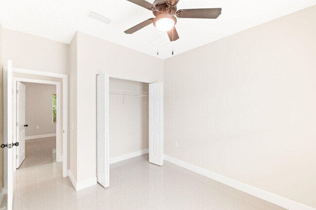 Building Photo - 2770 Schaller Rd