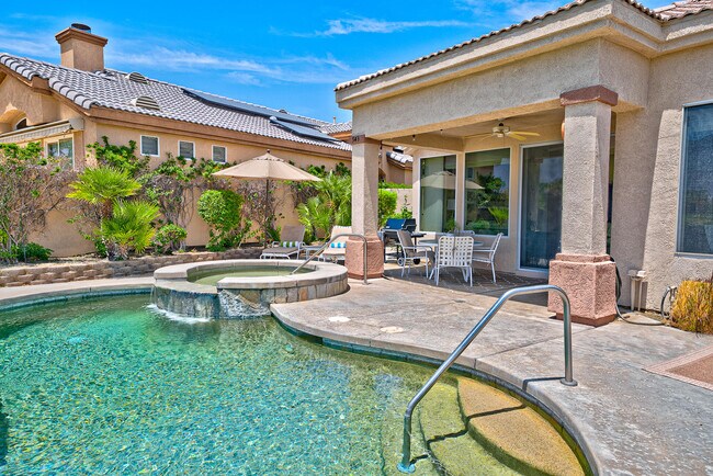 Building Photo - 29543 W Laguna Dr