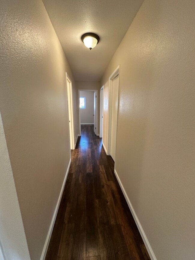 Building Photo - 1424 Kent Way