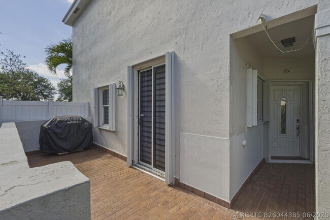 Building Photo - 310 NW 207th Way