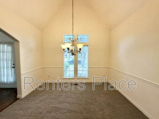 Building Photo - 8523 S 70th E Ave