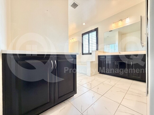 Building Photo - 251 E Wisteria Dr