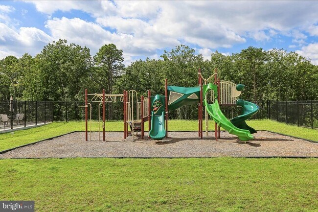 Building Photo - 158 Woodgate Cir