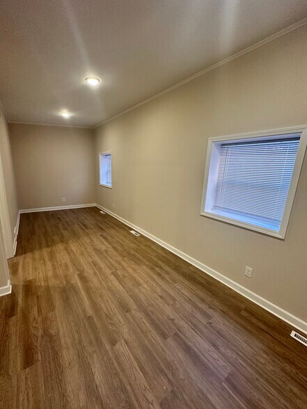 Living Area cont. - 437 Franklin St