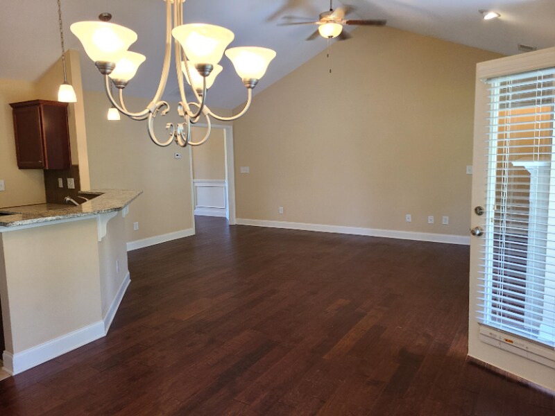 Building Photo - 4808 Hidden Valley Ct