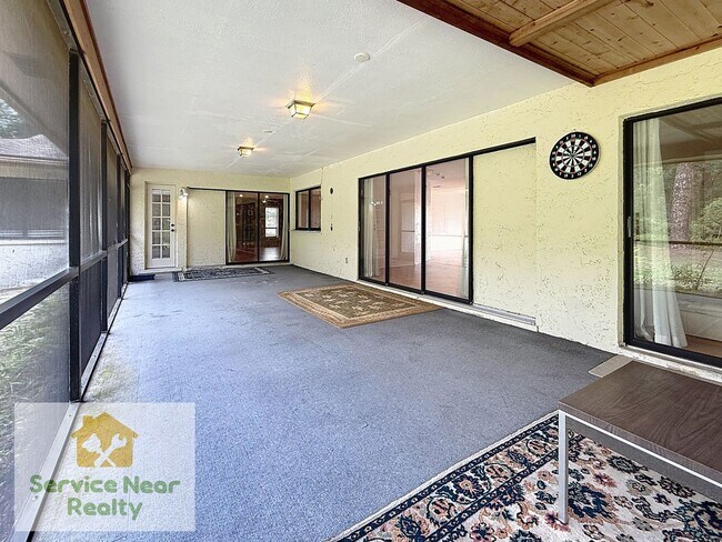 Building Photo - 3402 Country Woods Ct