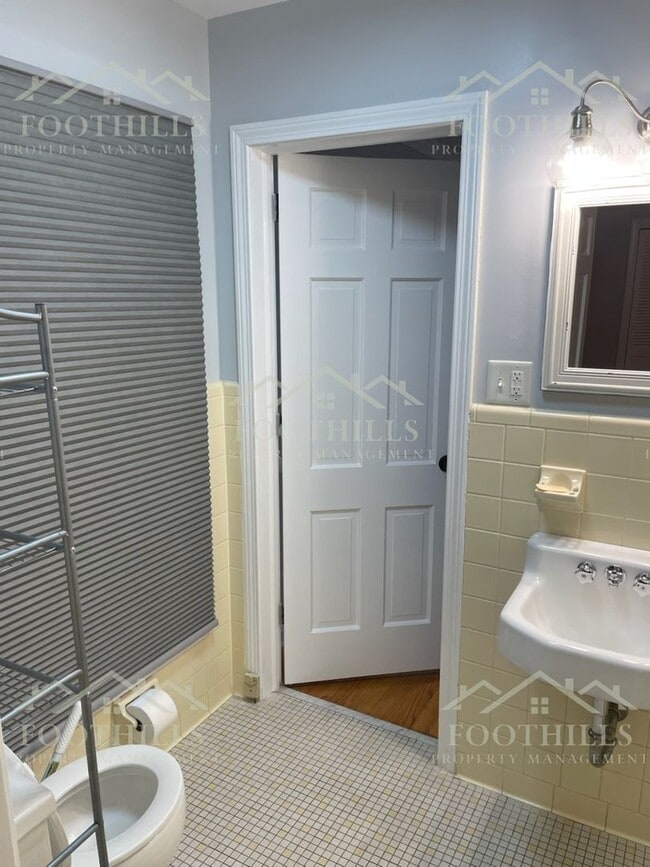 Building Photo - Your Next Home Awaits – 4 Bedrooms, 2.5 Ba...